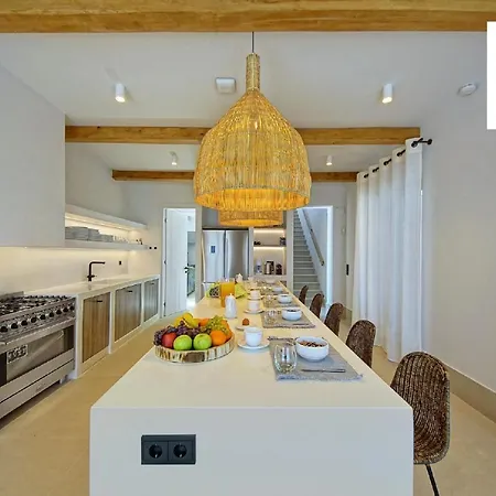 Вилла Zenon - Ideal For 14 People With A Spectacular View Парос